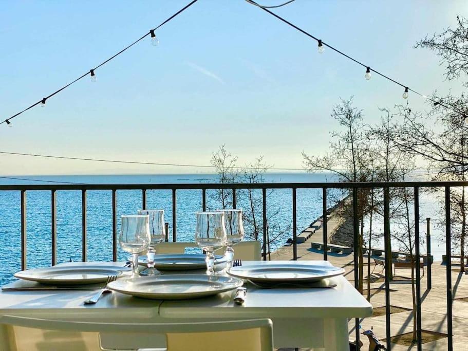 Estudio Frente Al Mar En Roses Con Vistas Exterior foto